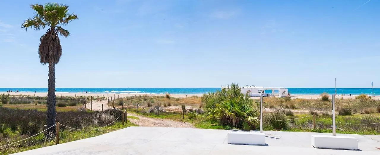 Maka Beach Apartment V カステルデフェルス 0*,